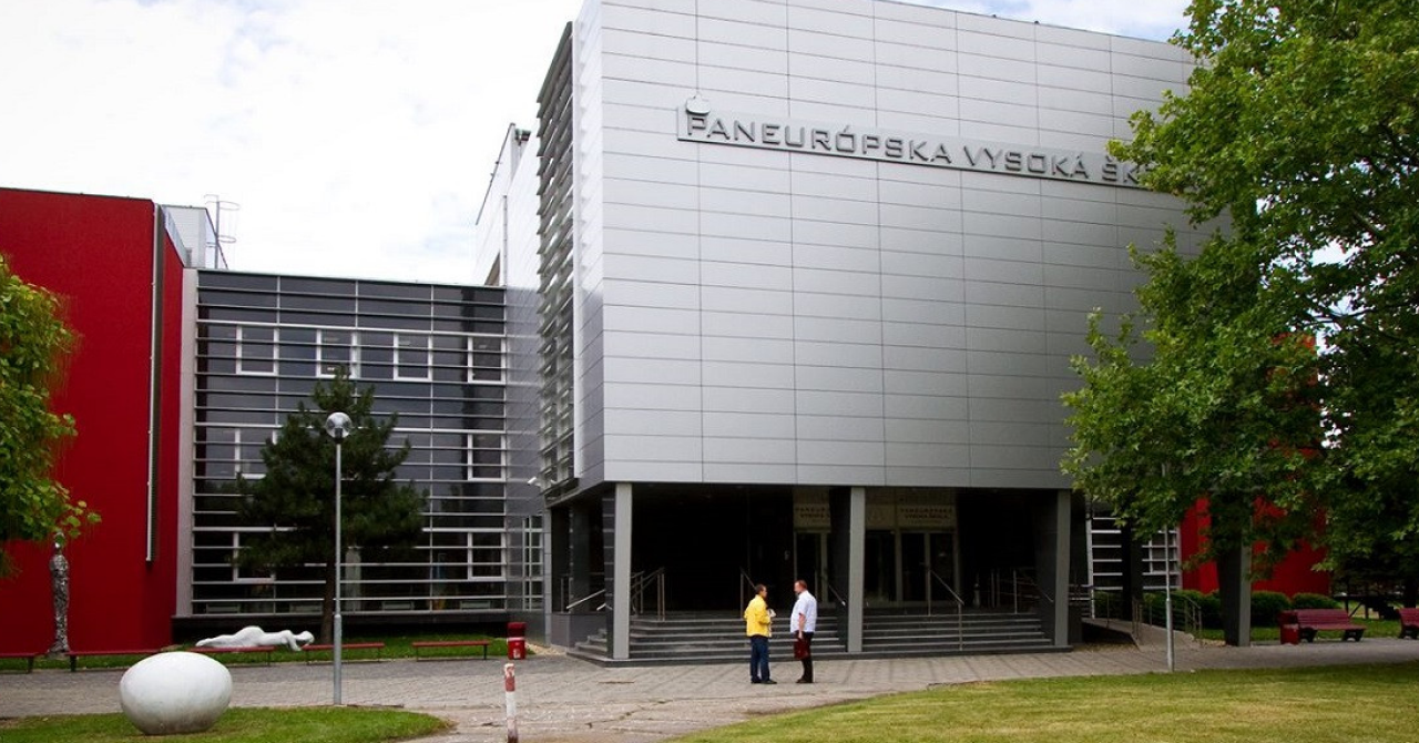 Паневропейский университет в Братиславе (PEVS)